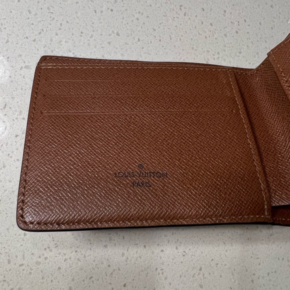Louis Vuitton wallet - Picture 7 of 16